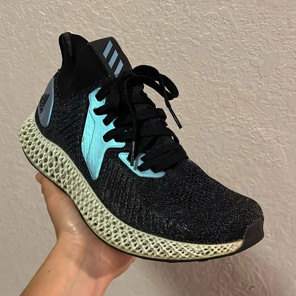 Adidas Men’s Alphaedge 4D in black iridescent size 8‎ running shoes
